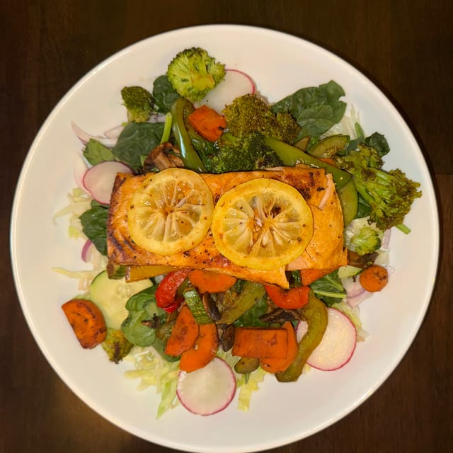Chuyita's House Special Salad.