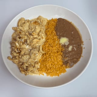 Lunch Pollo a La Crema 